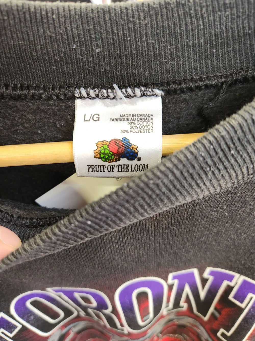 Vintage 90s Toronto Raptors Graphic Crewneck On That Fruit Of The Loom Tag - Picture 2 of 2